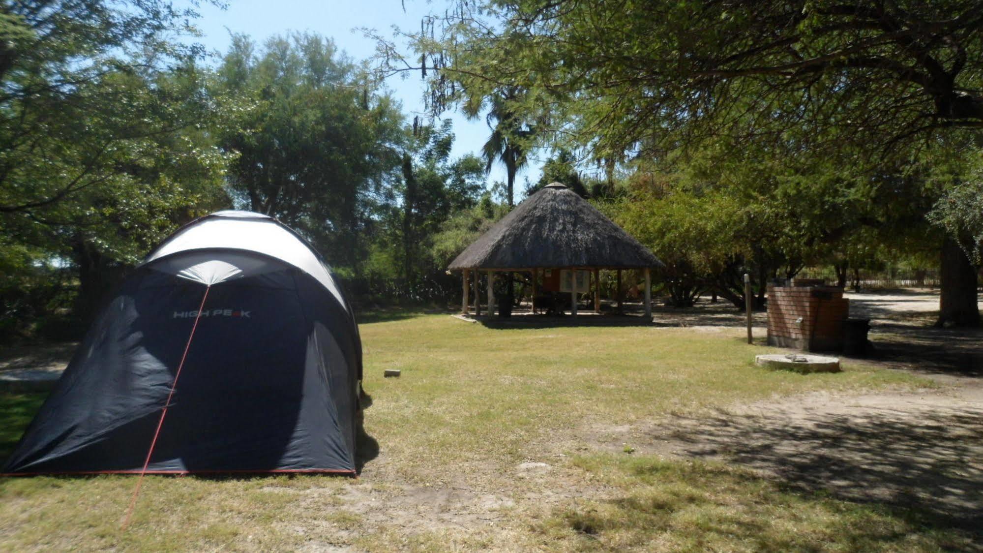 Okavango River Lodge Maun Exteriör bild