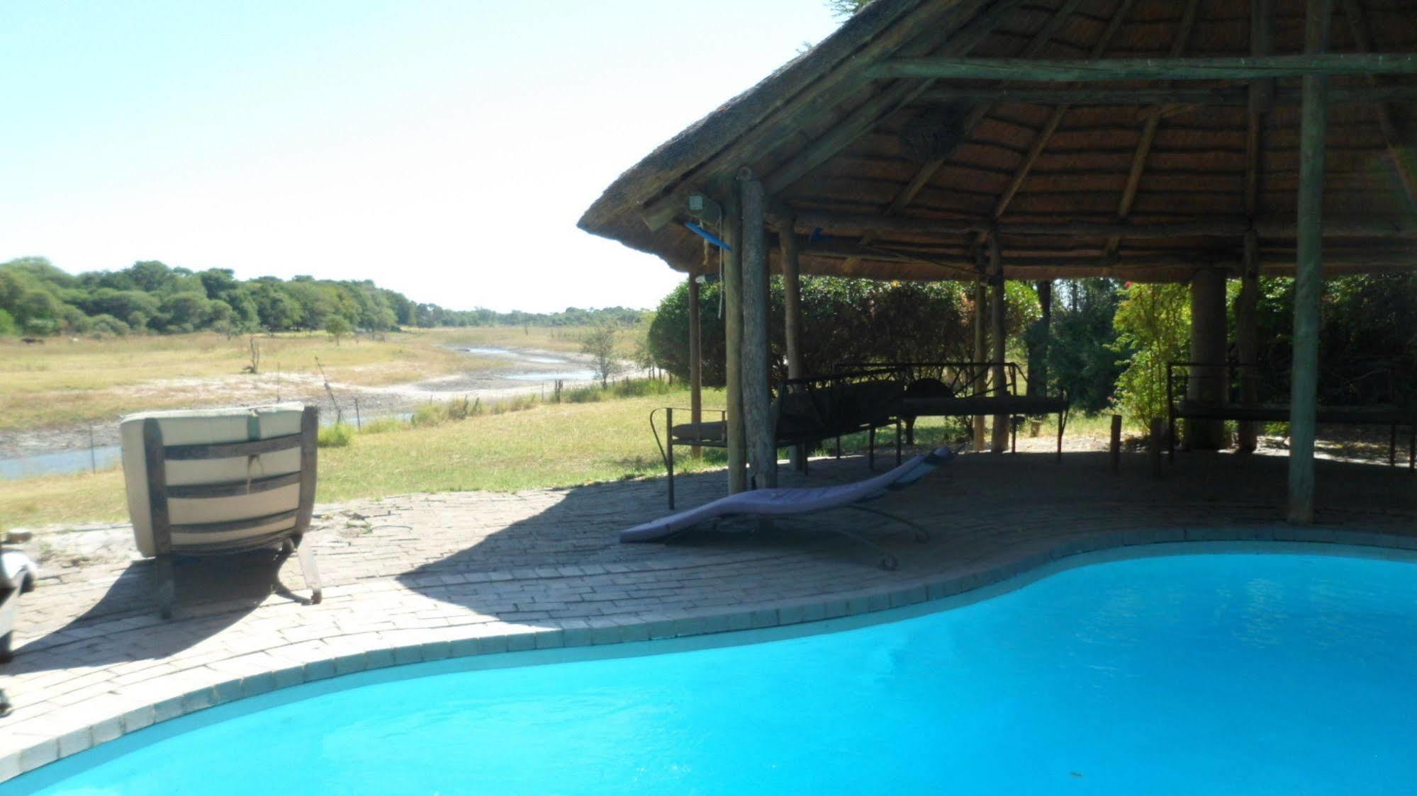 Okavango River Lodge Maun Exteriör bild